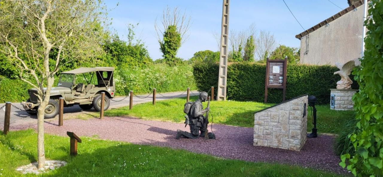Gite Au Coeur Du Dday Brevands Buitenkant foto